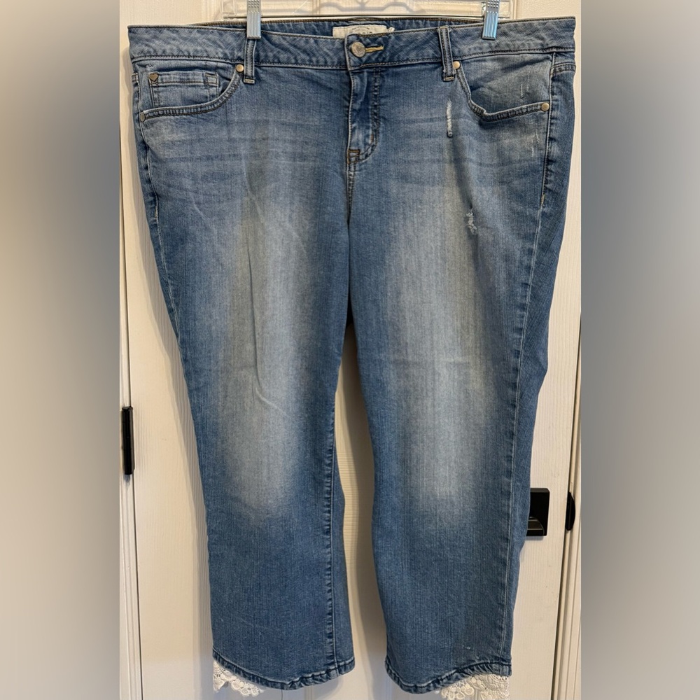 Torrid Lace Trim Skinny Crop Ankle Jeans Sz 20